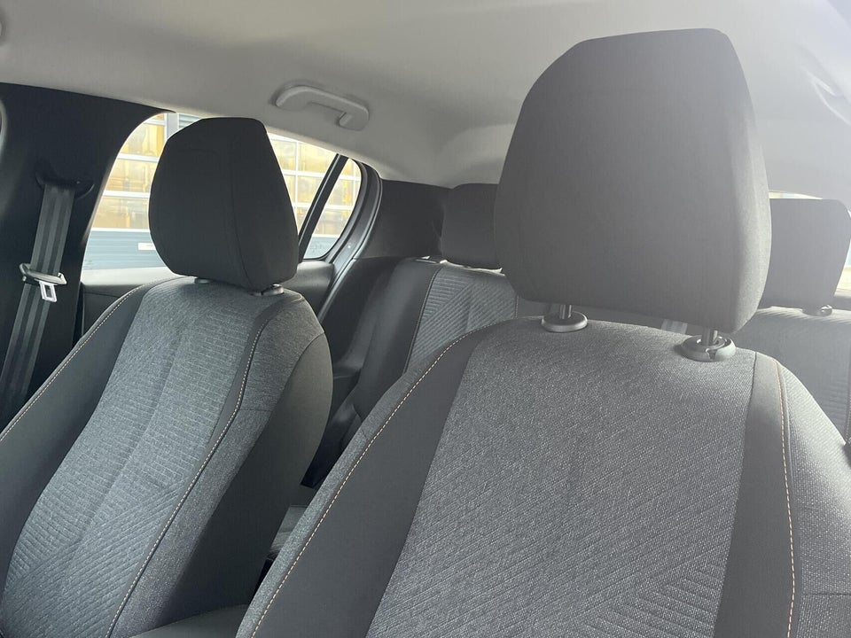 Peugeot e-208 50 Style 5d