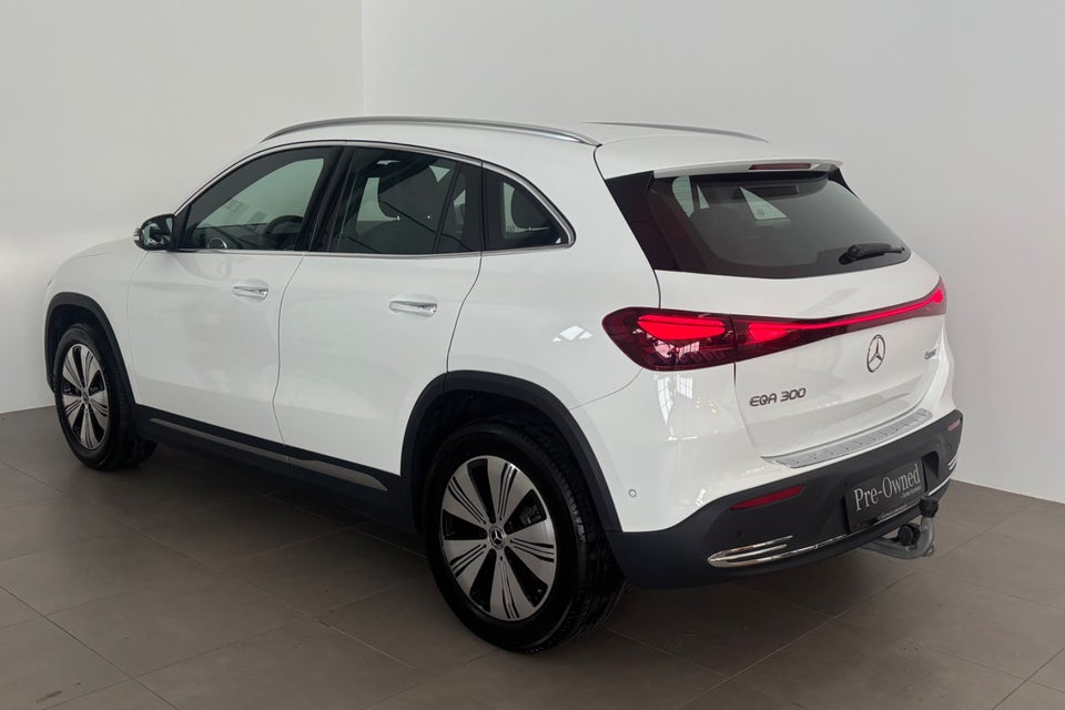 Mercedes EQA300 Progressive 4Matic 5d