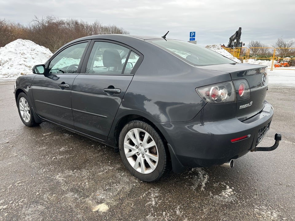 Mazda 3 2,0 4d
