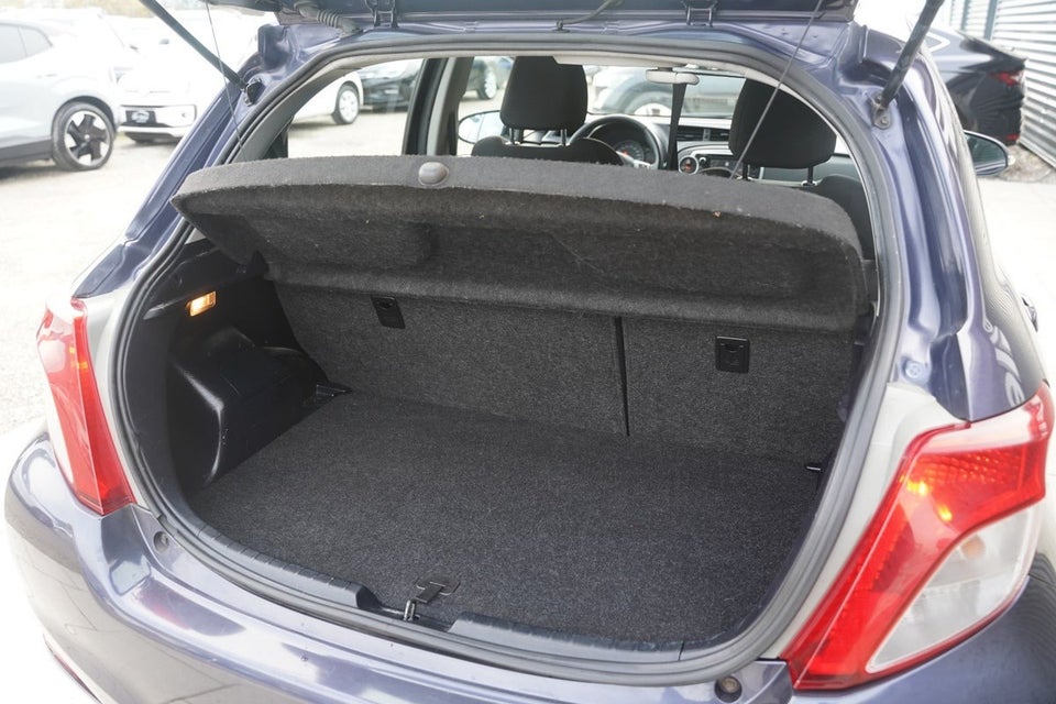 Toyota Yaris 1,3 VVT-i T2 5d