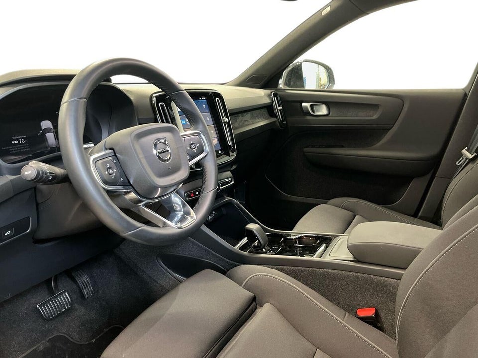 Volvo XC40 ReCharge Extended Range Plus 5d