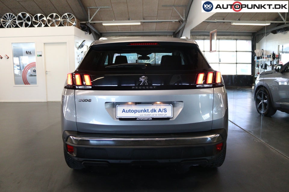 Peugeot 3008 1,6 BlueHDi 120 Allure EAT6 5d
