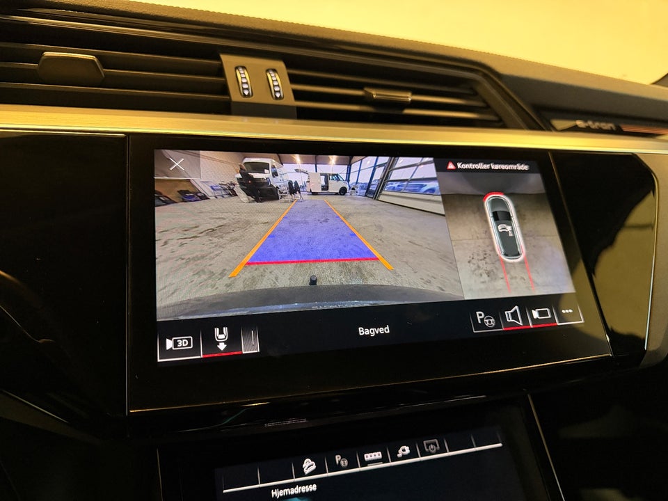 Audi Q8 e-tron 55 S-line quattro 5d