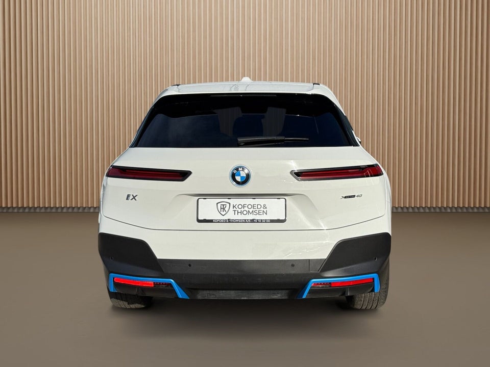 BMW iX xDrive40 5d