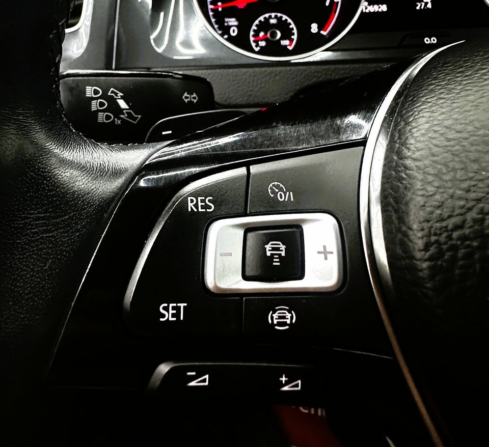 VW Golf VII 1,5 TSi 130 Highline DSG 5d