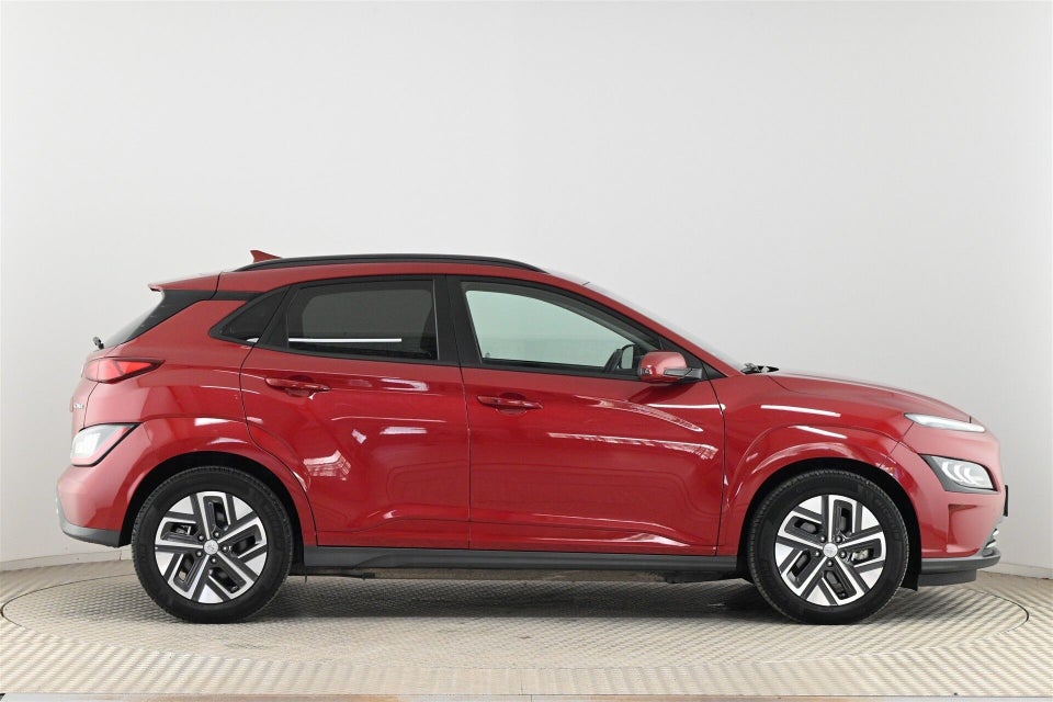 Hyundai Kona 64 EV Essential 5d