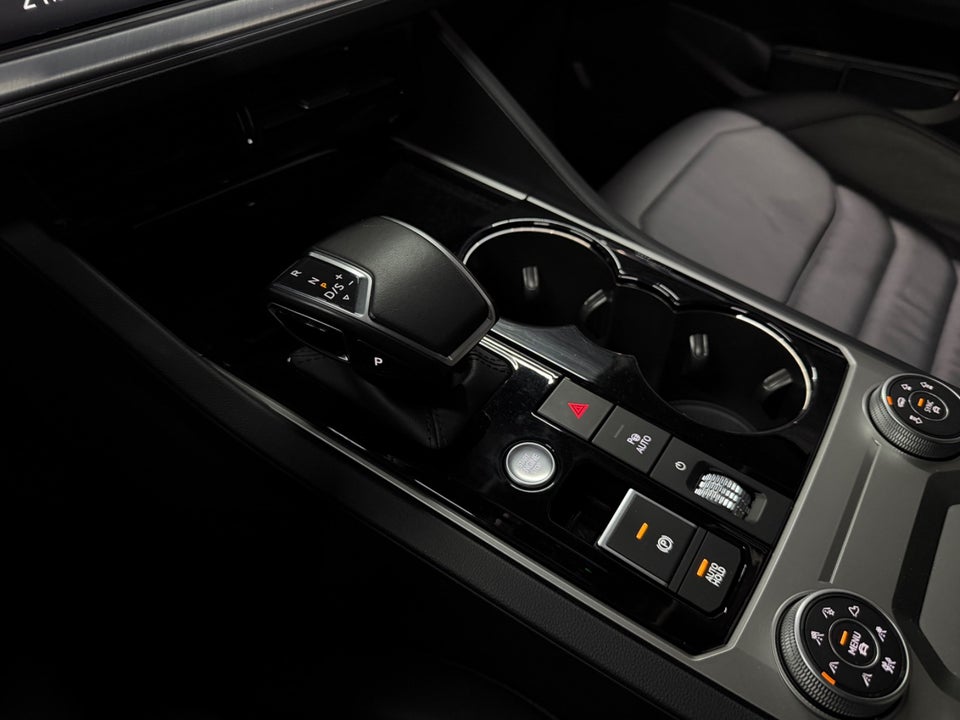 VW Touareg 3,0 eHybrid Elegance Tiptr. 4Motion 5d
