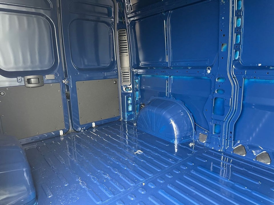 Peugeot Boxer 335 2,2 BlueHDi 180 L2H2 Premium EAT8