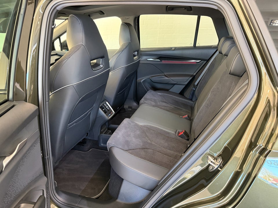 Skoda Enyaq 85x iV Sportline Maxx 5d