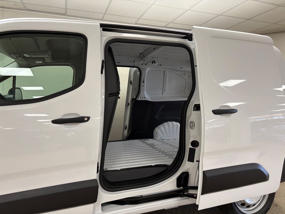 Peugeot Partner 1,5 BlueHDi 130 L2V2 Plus EAT8 Van