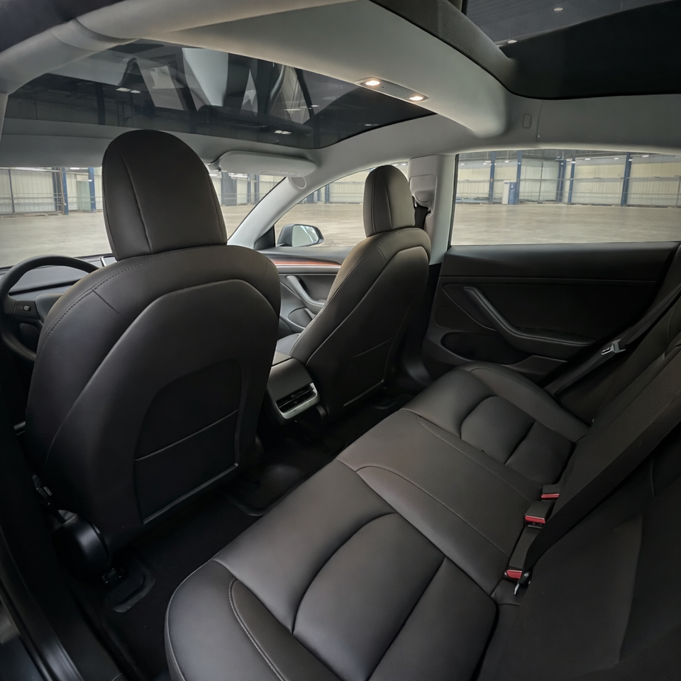 Tesla Model 3 Standard Range+ RWD 4d