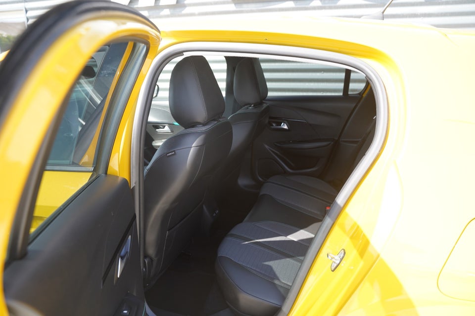Peugeot 208 1,2 PureTech 100 Allure 5d