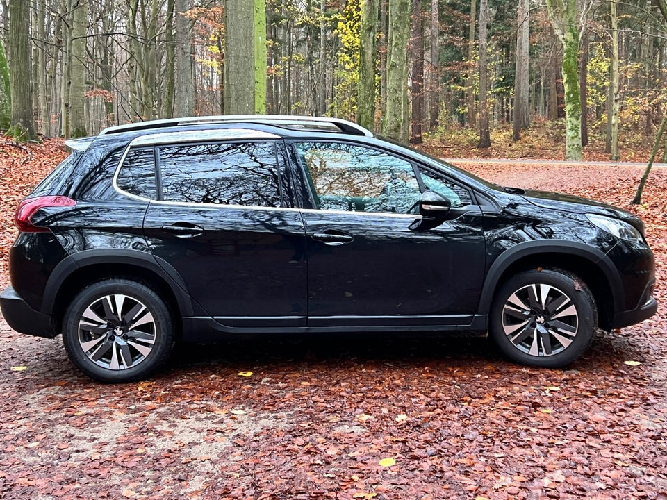 Peugeot 2008 1,2 e-THP 110 Desire Sky 5d