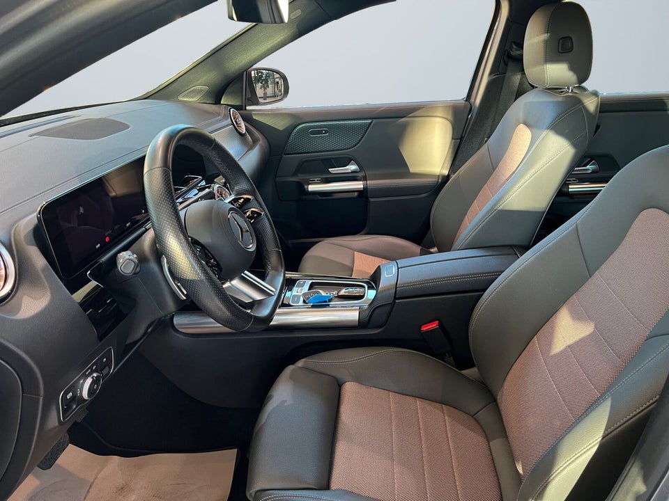 Mercedes EQA250+ Electric Art 5d