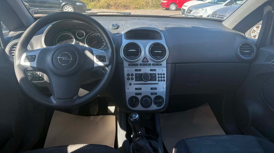 Opel Corsa 1,2 16V Cosmo 5d