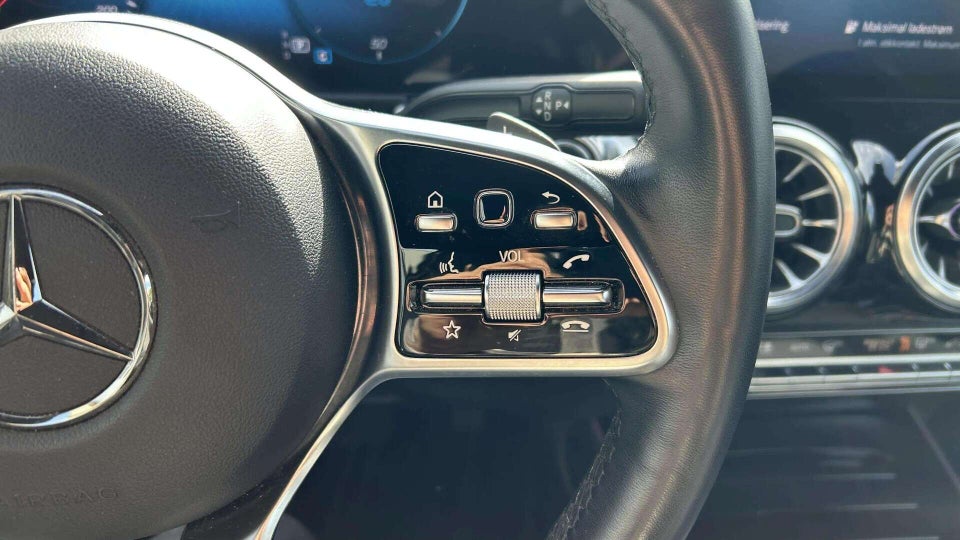 Mercedes EQB250 Progressive 5d