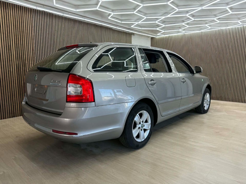 Skoda Octavia 1,6 TDi 105 GreenLine Combi 5d