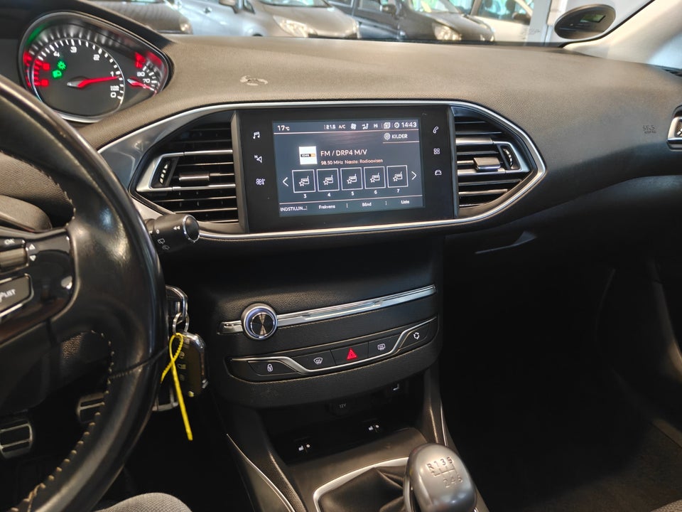 Peugeot 308 1,6 BlueHDi 120 Allure SE SW 5d
