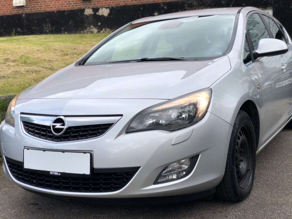 Opel Astra 1,7 CDTi 125 Enjoy Sports Tourer 5d