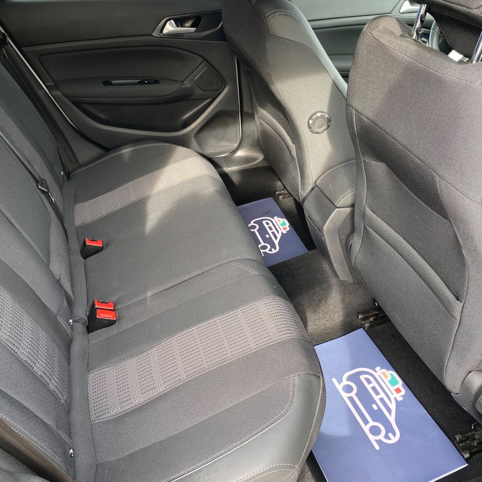 Peugeot 308 1,5 BlueHDi 130 Allure Pack SW EAT8 5d