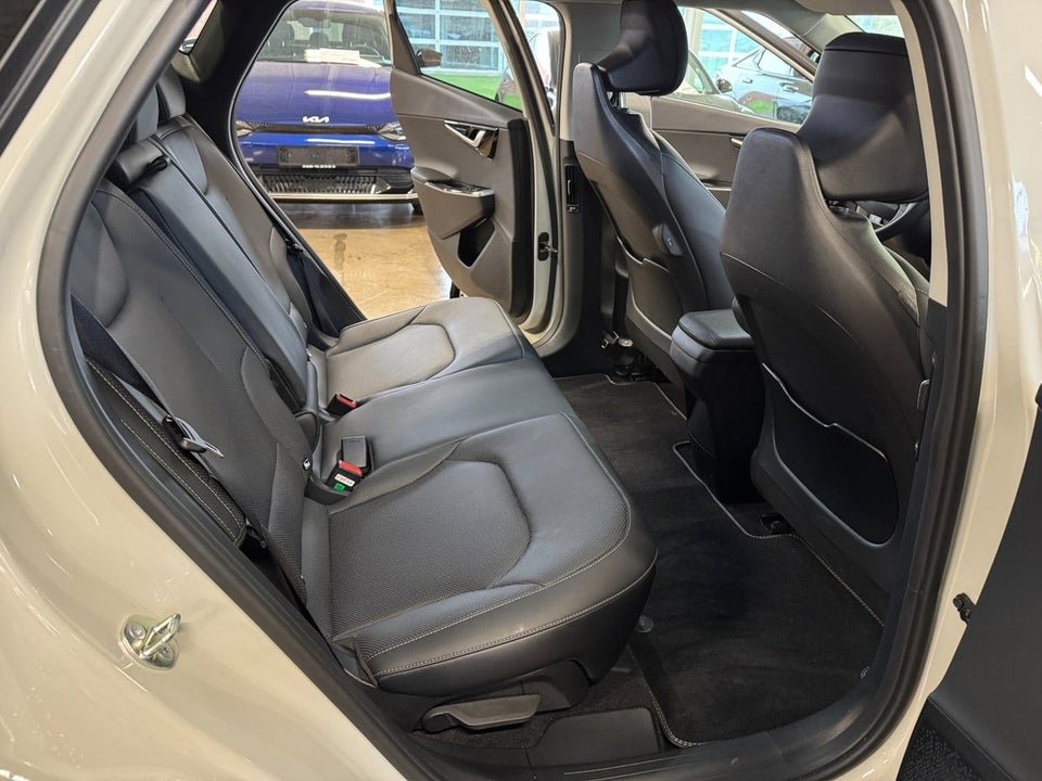 Kia EV6 77 Long Range Upgrade 5d