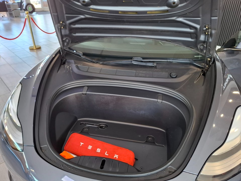 Tesla Model 3 Long Range AWD 4d