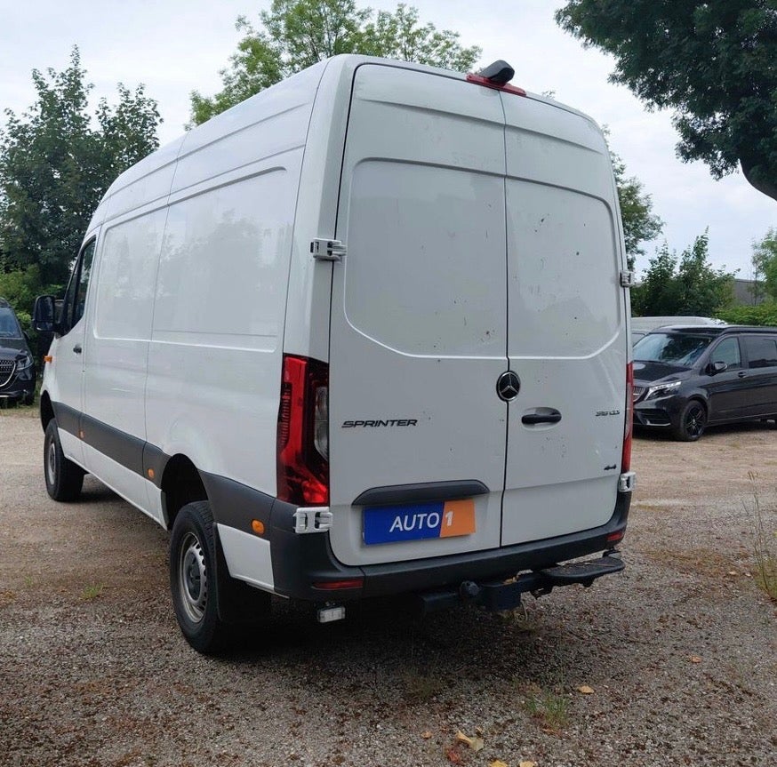 Mercedes Sprinter 319 2,0 CDi A2 Kassevogn aut. 4x4
