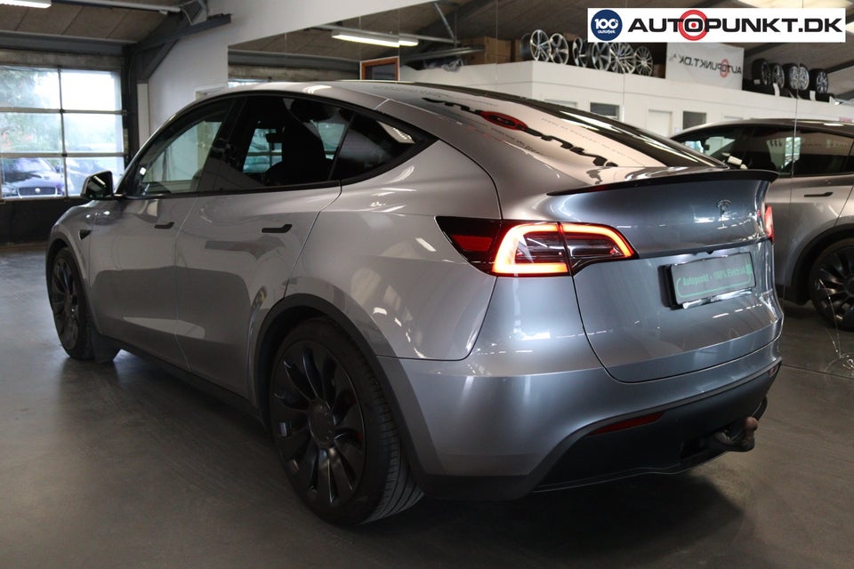 Tesla Model Y Performance AWD 5d