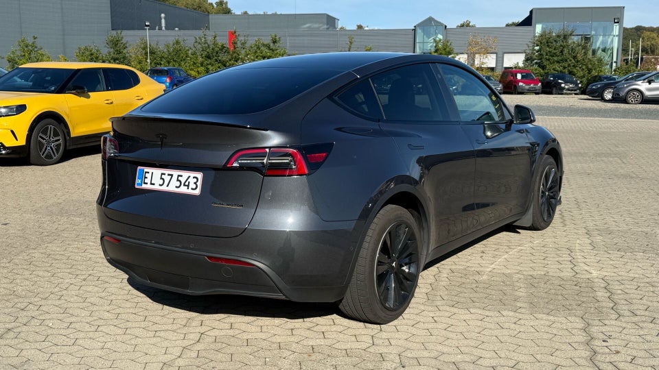 Tesla Model Y Long Range AWD 5d