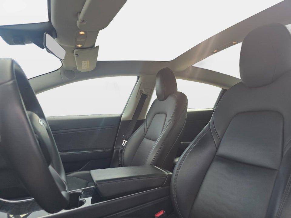 Tesla Model 3 Long Range AWD 4d