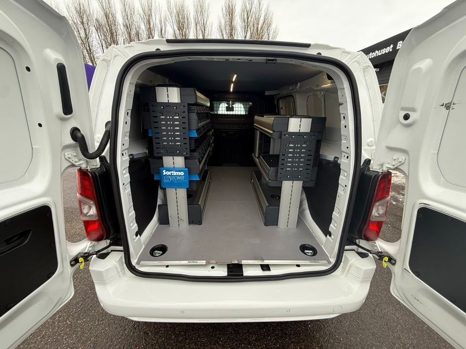 Peugeot Partner 1,5 BlueHDi 130 L2V2 Ultimate EAT8 Van