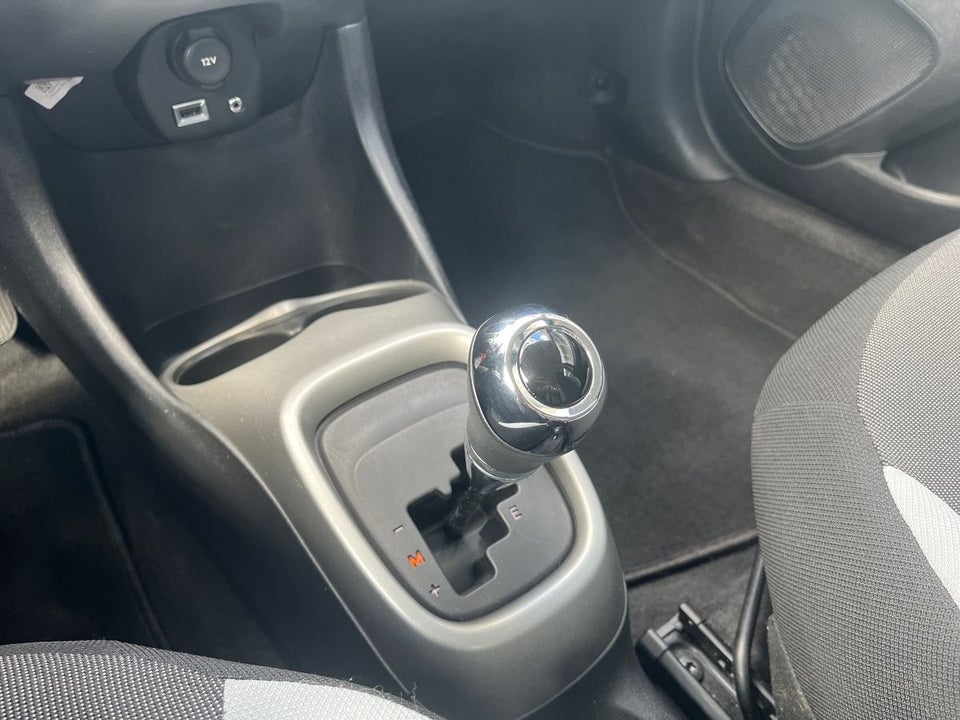 Toyota Aygo 1,0 VVT-i x-play x-shift 5d