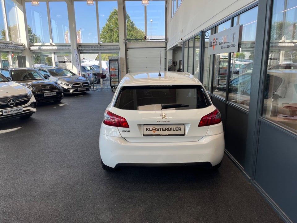 Peugeot 308 1,5 BlueHDi 130 Style 5d