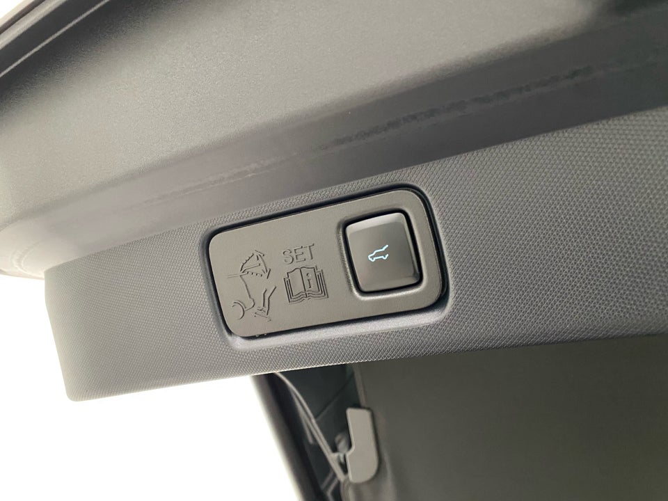 Ford Mustang Mach-E 75 Standard Range AWD 5d