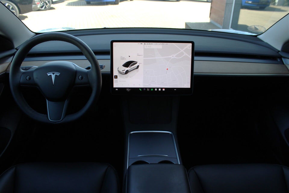 Tesla Model 3 Long Range AWD 4d