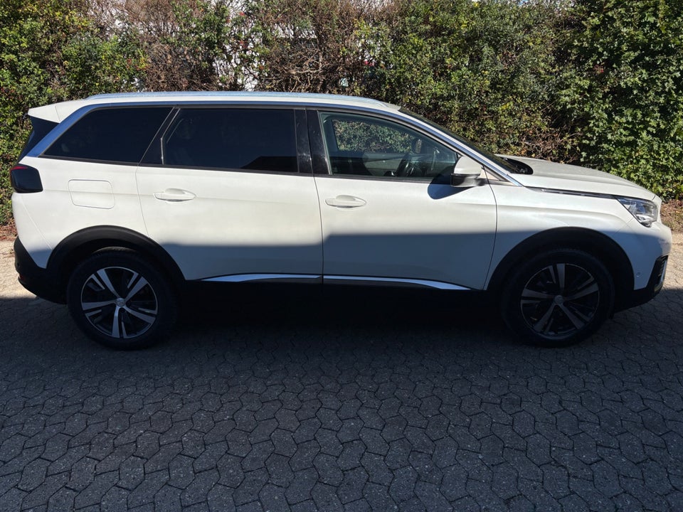 Peugeot 5008 1,2 e-THP 130 Allure EAT6 7prs 5d