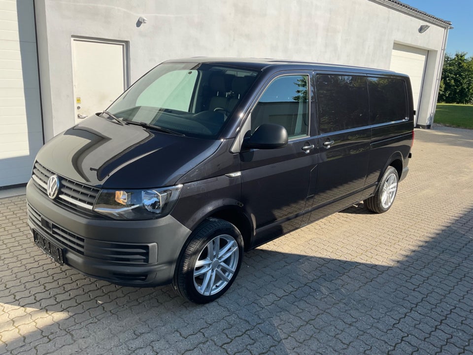 VW Transporter 2,0 TDi 150 Kassevogn DSG lang