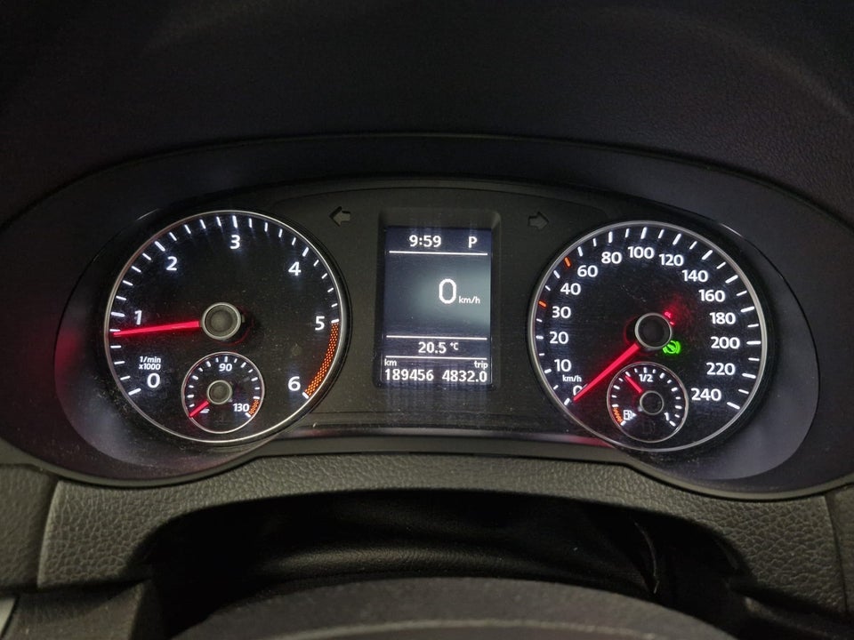 VW Sharan 2,0 TDi 140 Highline DSG BMT 7prs 5d