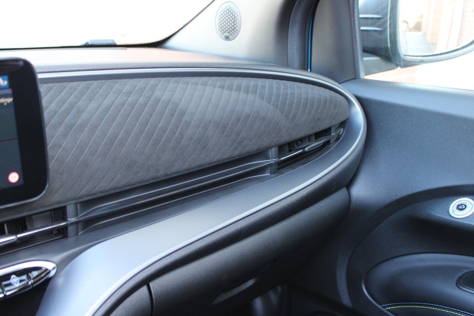 Abarth 500e Scorpionissima Cabrio 2d