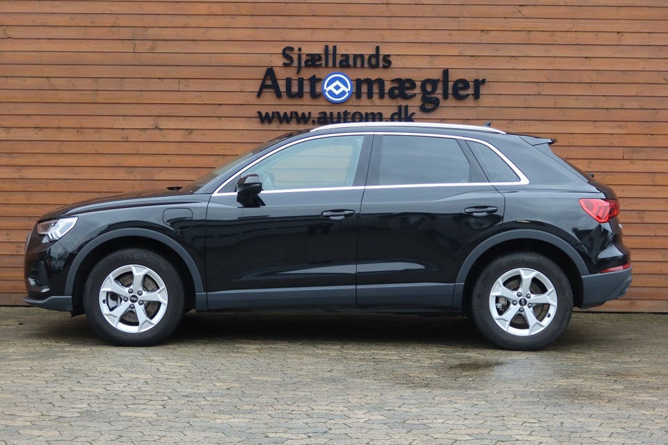 Audi Q3 45 TFSi e Attitude plus S-tr. 5d