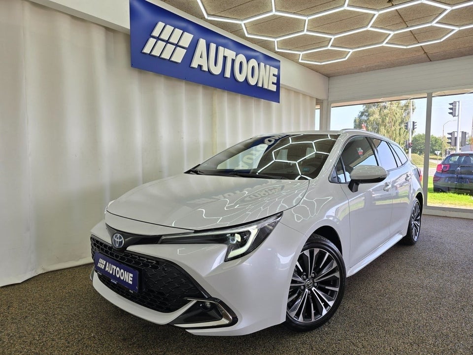 Toyota Corolla 1,8 Hybrid Style Touring Sports e-CVT 5d