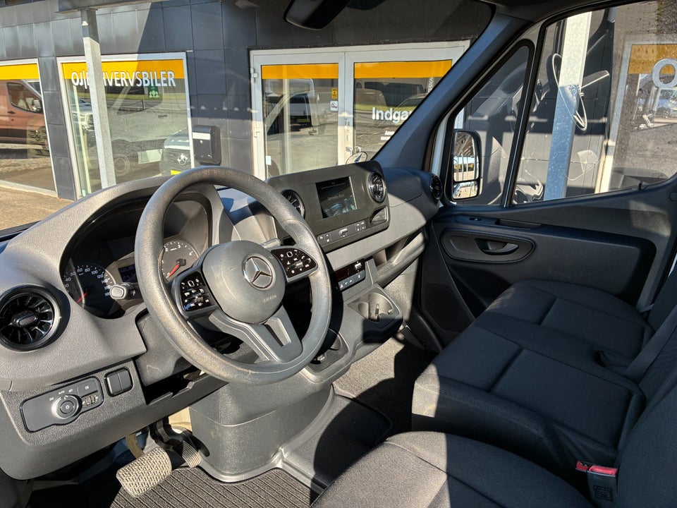 Mercedes Sprinter 317 2,0 CDi A2 Kassevogn aut. RWD