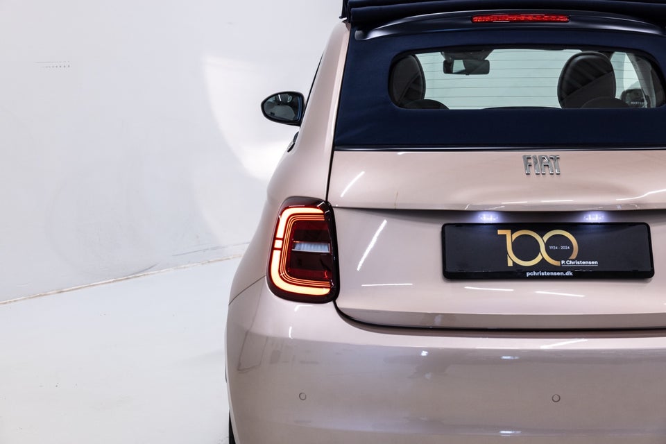 Fiat 500e 42 Icon Cabrio 2d