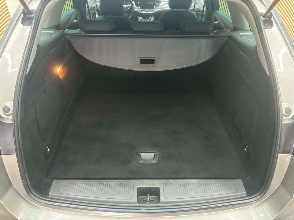 Opel Astra 1,6 CDTi 136 Enjoy 5d