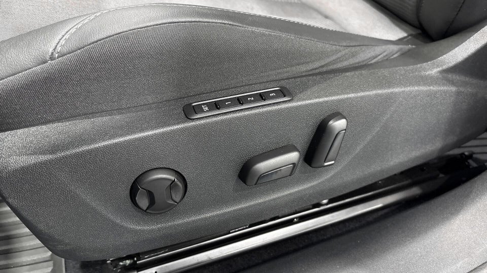 Skoda Enyaq 80 iV Premium 5d