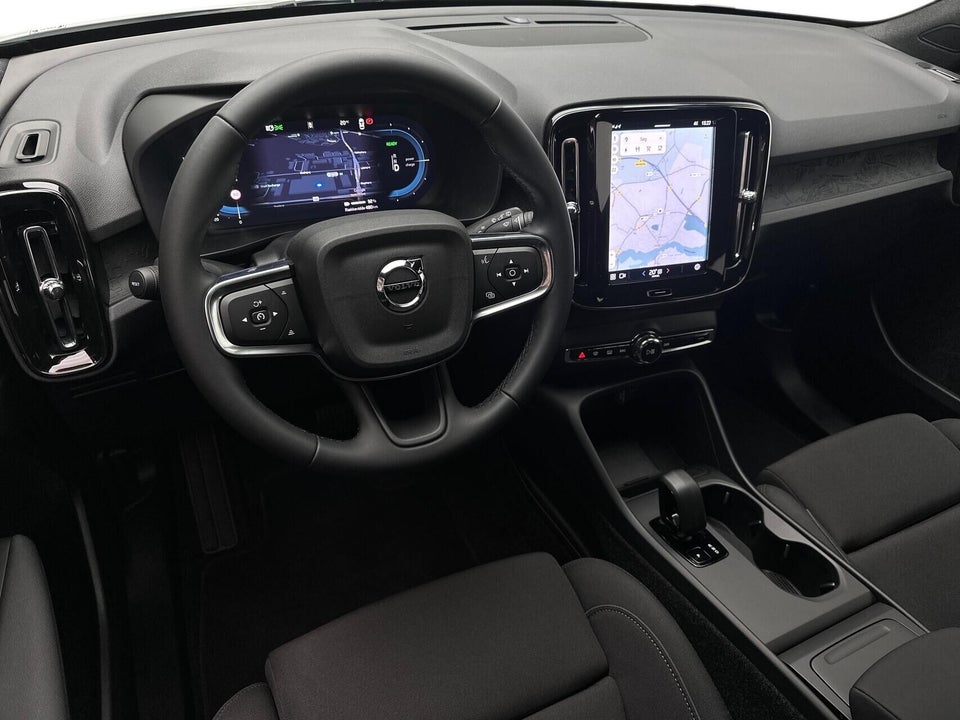 Volvo EX40 Extended Range Plus 5d