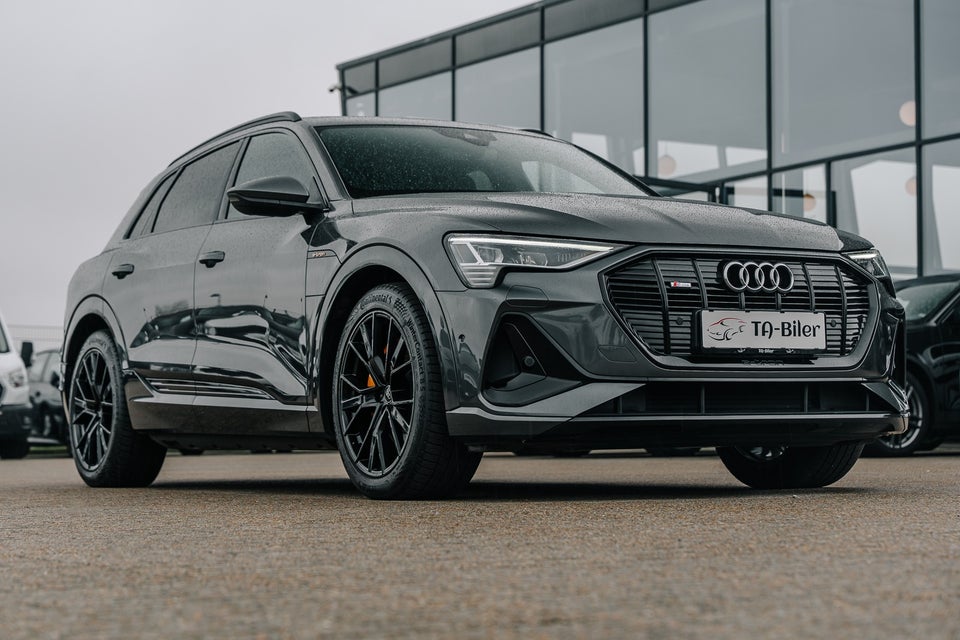 Audi e-tron 55 S-line quattro 5d