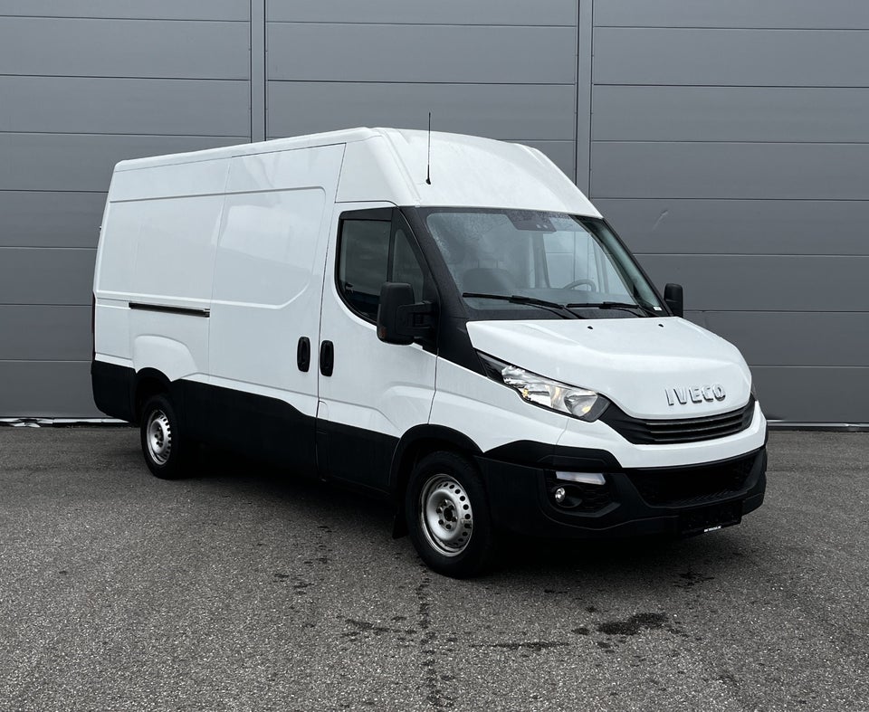 Iveco Daily 2,3 35S12 12m³ Van AG8