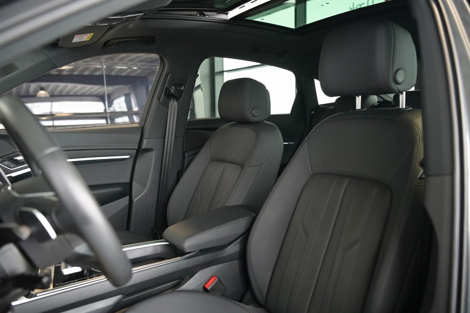 Audi e-tron 55 S-line Sportback quattro 5d