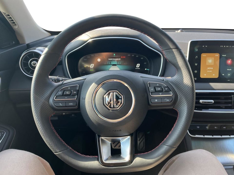 MG EHS 1,5 PHEV Luxury 5d